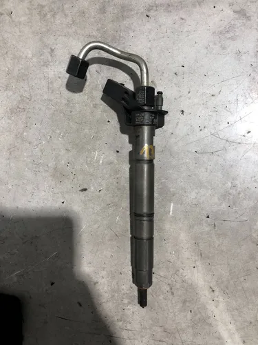 059130277DG Audi Q7 4M Fuel injector