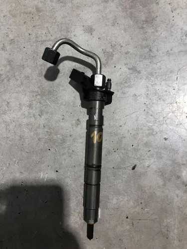 059130277DG Audi Q7 4M Fuel injector