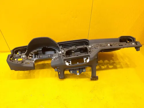 83B858041 Audi Q3 F3 Dashboard