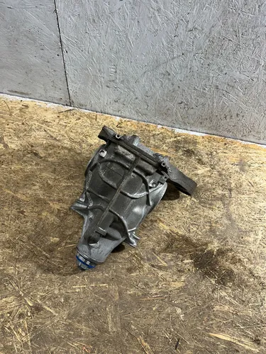 8839460 BMW X7 G07 Rear differential