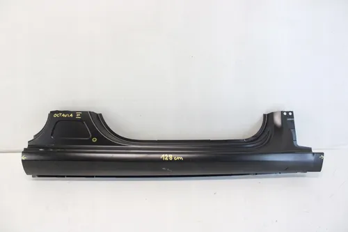 5E5809602 Skoda Octavia Mk3 (5E) Sill