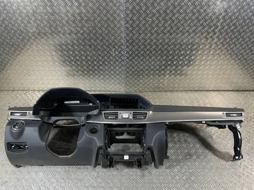 21268046879 Mercedes-Benz E W212 Dashboard