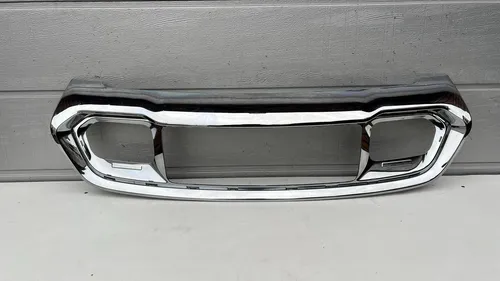5YL32TRMAA Jeep Grand Cherokee Front grill
