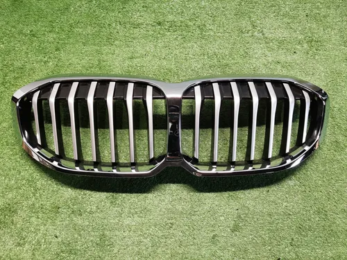 7450959DANEK BMW 1 F40 Front grill
