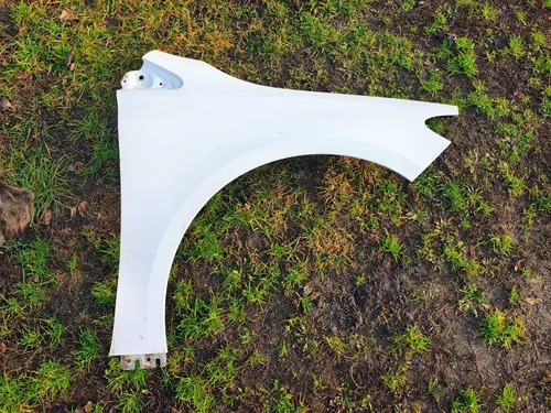 2478811000 Mercedes-Benz B W247 Fender