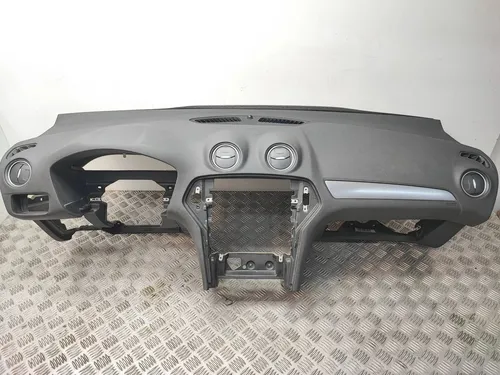 7S71A04310AJW Ford Mondeo MK IV Dashboard