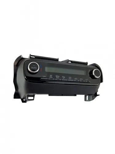 Toyota Yaris XP210 Climate control unit