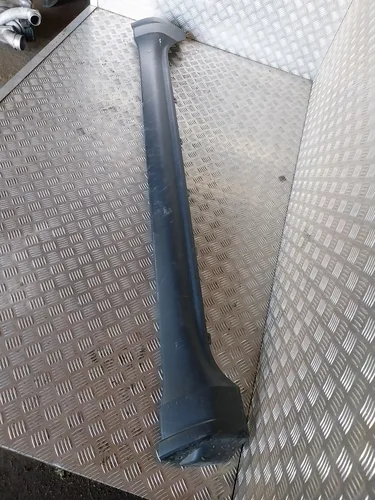 1GV69 Jeep Grand Cherokee Sill
