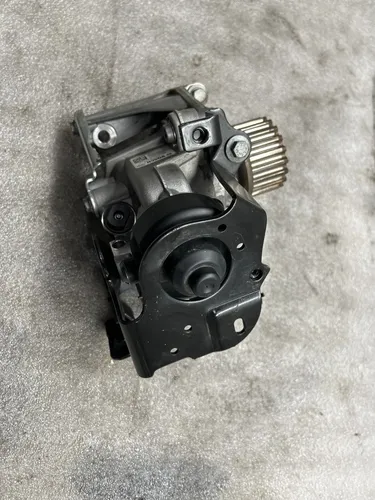 0445010704 Renault Captur Fuel injection high pressure pump