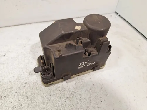 Mercedes-Benz 190 W201 Door central lock control unit/module