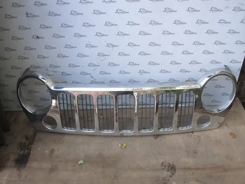 EVV6697 Jeep Grand Cherokee Front grill