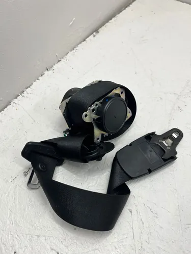 627941400 BMW 2 F46 Front seatbelt