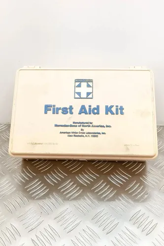 A0008650850 Mercedes-Benz SL R107 First aid kit