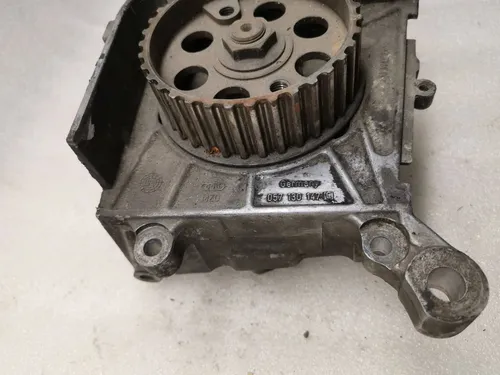057130755E Audi A8 S8 D2 4D Fuel injection high pressure pump