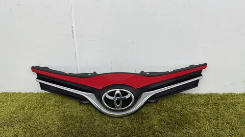 53101-0d660 Toyota Yaris Front grill
