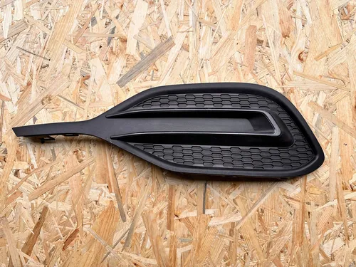 39130511 Opel Astra J Front grill