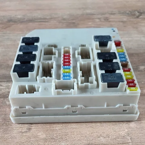 336217B Renault Clio III Comfort/convenience module
