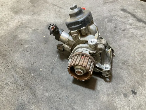167001056R Renault Captur Fuel injection high pressure pump