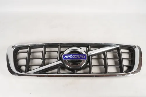31283895 Volvo V70 Front bumper upper radiator grill