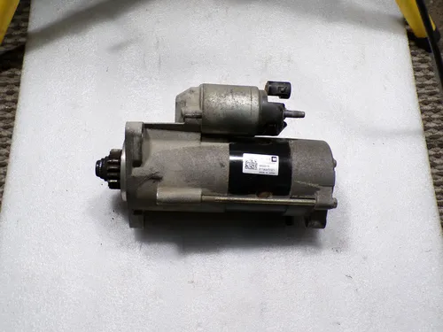 12681389 Opel Astra K Starter motor