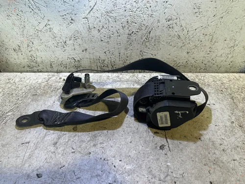 119SCET2000 Jeep Compass Front seatbelt