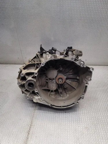 1285135 Volvo V40 Cross country Manual 6 speed gearbox