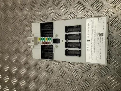 6825531 BMW 2 F45 Comfort/convenience module