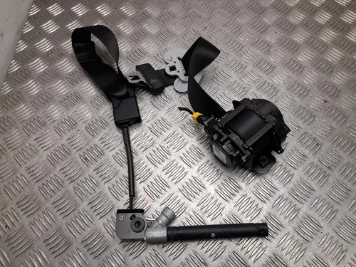 3857706E1C Tesla Model Y Front seatbelt