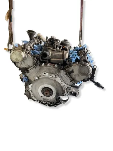 CAR004111 Volkswagen Phaeton Engine