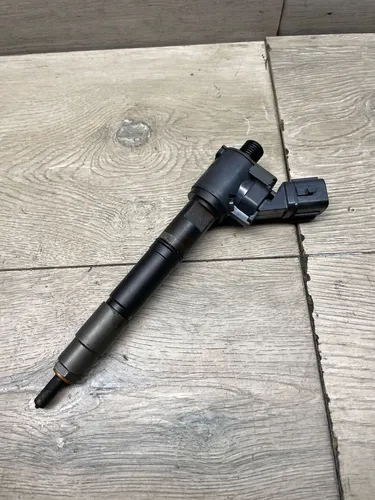 31405404 Volvo V70 Fuel injector