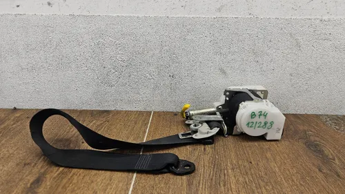 N088601 Lexus NX Front seatbelt