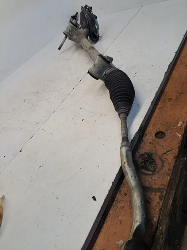 00071 Toyota Yaris Steering rack
