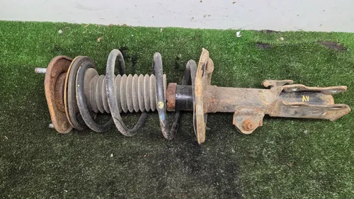 f56l5 Toyota Auris E180 Front shock absorber/damper