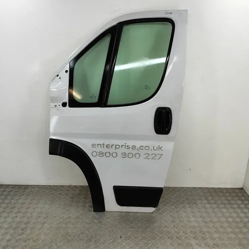 1682477780 Peugeot Boxer Front door