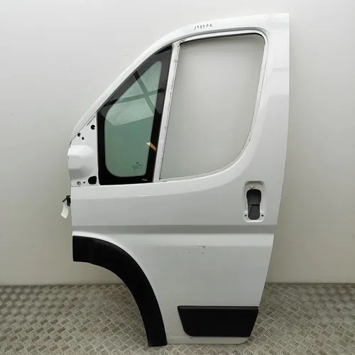 1682477780 Peugeot Boxer Front door
