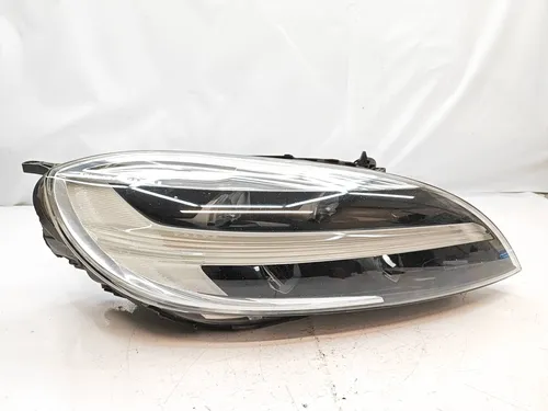 31677021 Volvo V40 Headlight/headlamp