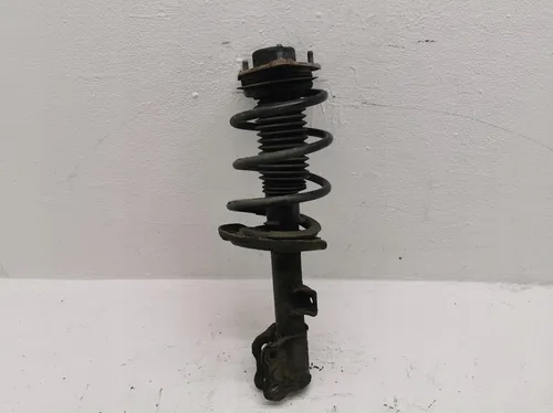 546613Z330 Hyundai i40 Front shock absorber/damper