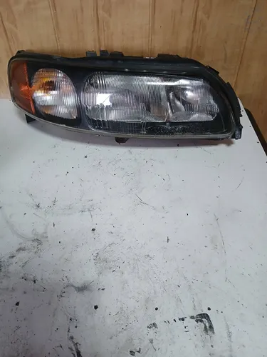 004539 Volvo V70 Headlight/headlamp