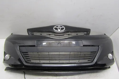 001257 Toyota Yaris Front bumper