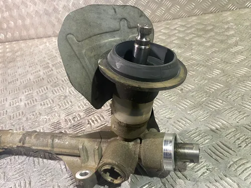 00046 Mitsubishi Outlander Steering rack