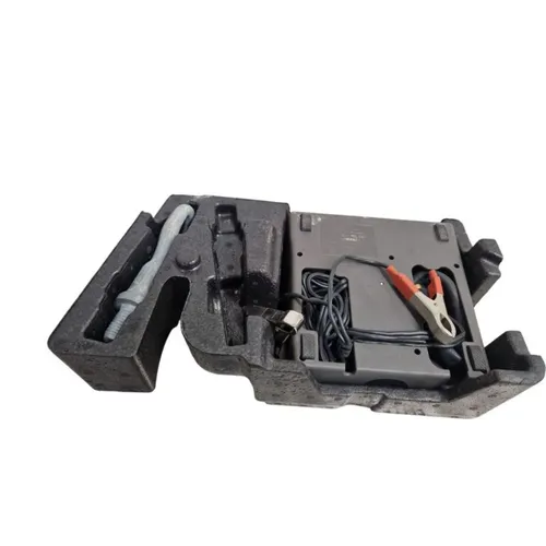 7P0012112 Porsche Cayenne (92A) Tool box