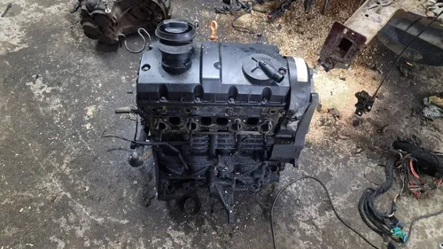 038103021C Ford Galaxy Engine