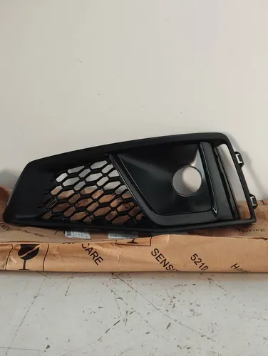 8W0807681BA Audi A4 S4 B9 Front grill