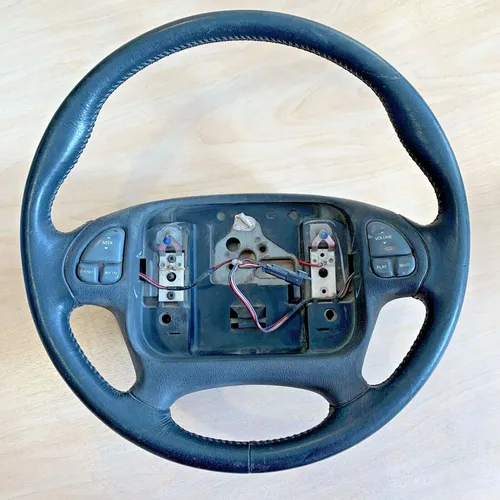 16752003 Chevrolet Camaro Steering wheel