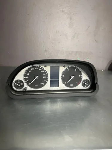 A1695401048 Mercedes-Benz B W245 Speedometer (instrument cluster)