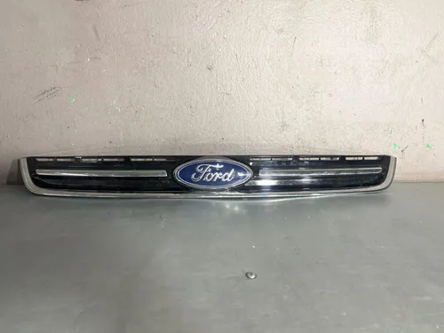 CV448150Aew Ford Kuga II Front grill