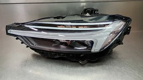 32404705 Volvo XC60 Headlight/headlamp