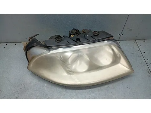 3B0941016AN Volkswagen PASSAT B5.5 Front reflector