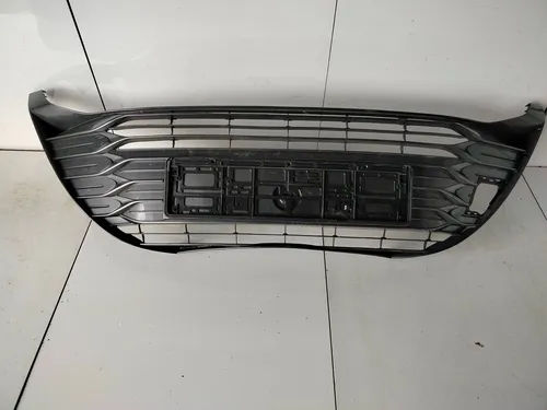 53102-0D130 Toyota Yaris Front grill