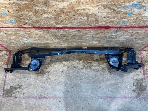 30796387 Volvo XC70 Radiator support slam panel